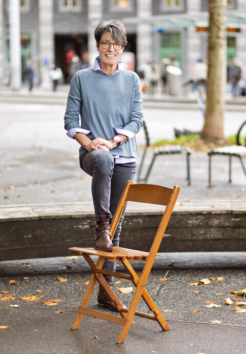 Forma-Futura-Monique-Baer-Full-Portrait2-v2__FocusFillMaxWyIwLjAwIiwiMC4wMCIsNDgwLDY5MF0 (1)